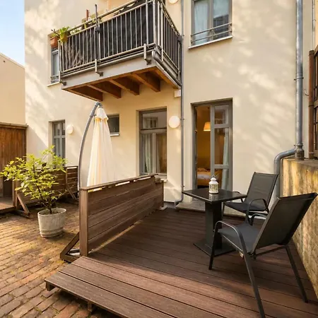 Lee - Altstadtwohnung Mit Terrasse - Zentral Apartment
